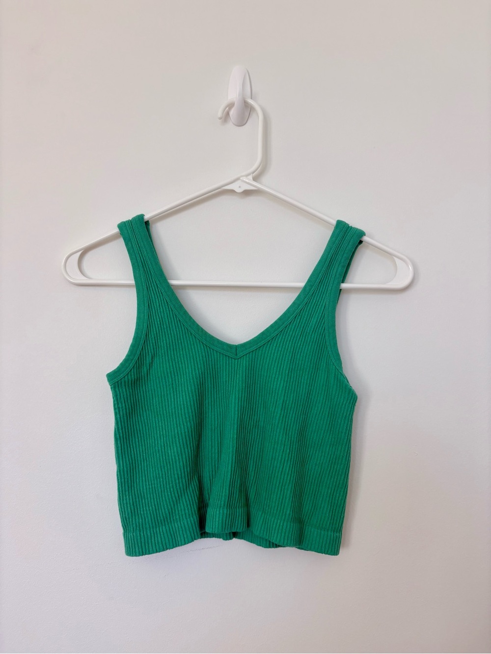 Green Ribbed V-Neck Crop Tank Top